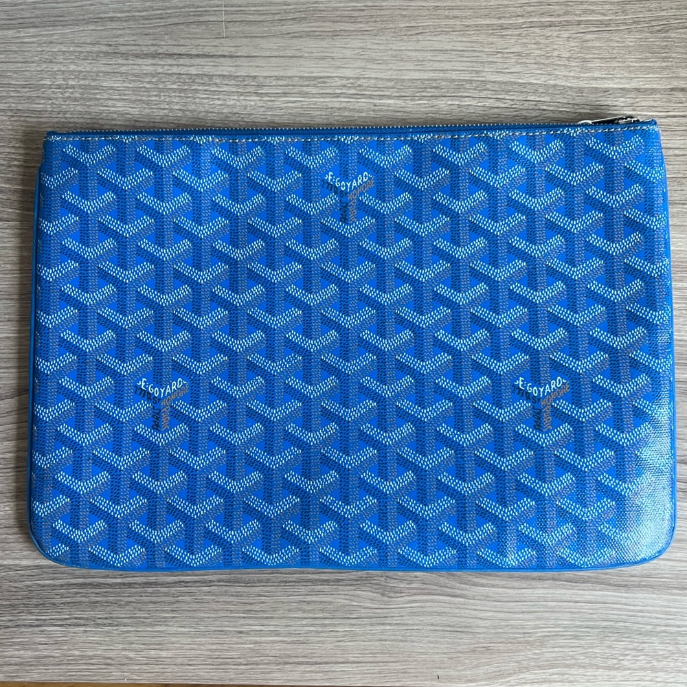 Goyard Senat Pouch
MM Sky Blue